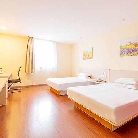 Hanting Express Shanghai Middle Sichuan Road מראה חיצוני תמונה