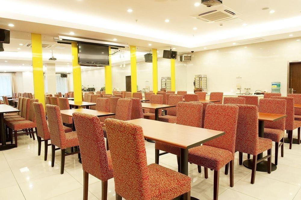 Hanting Express Shanghai Middle Sichuan Road מראה חיצוני תמונה