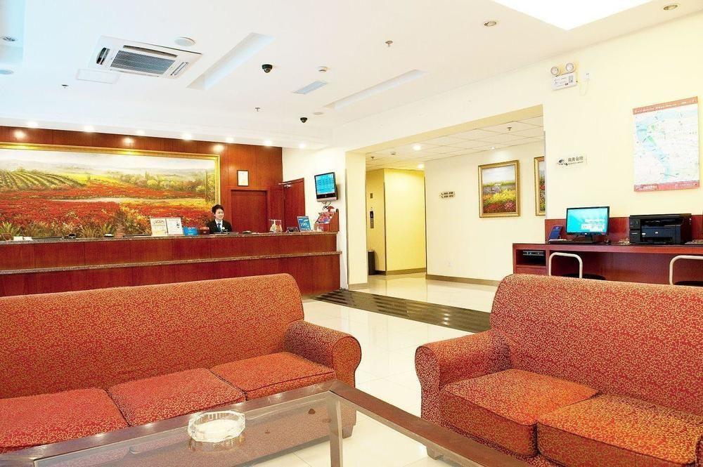 Hanting Express Shanghai Middle Sichuan Road מראה חיצוני תמונה